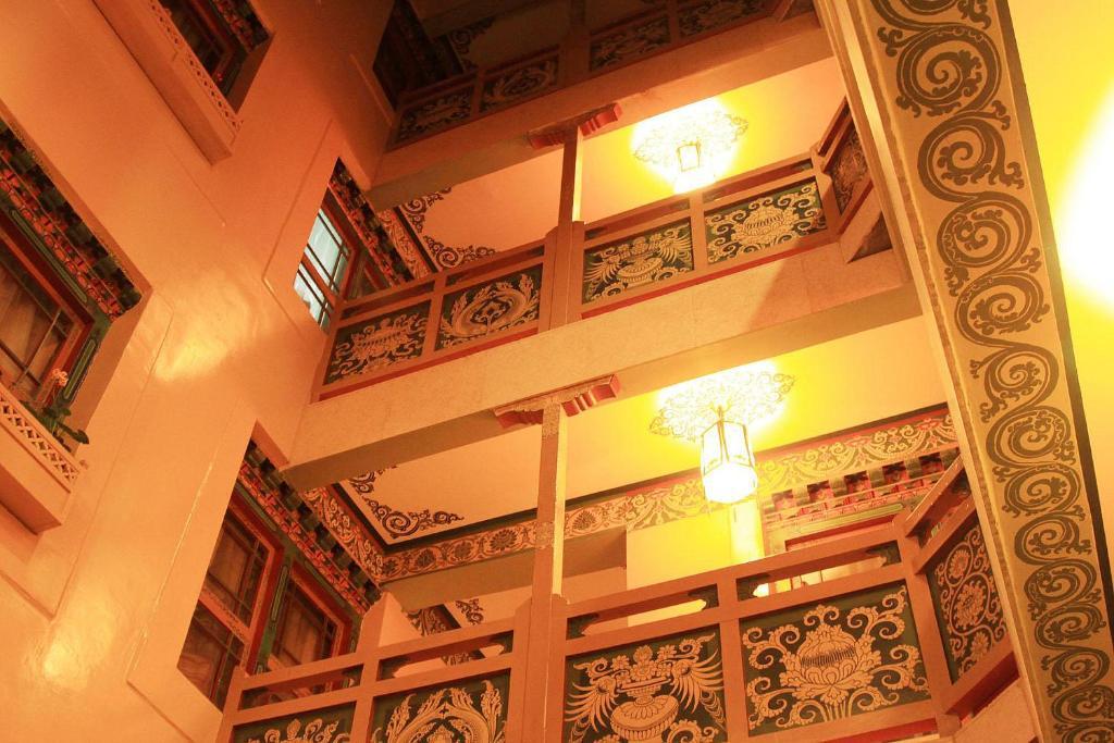 Tashitakge Hotel Lhasa Dış mekan fotoğraf
