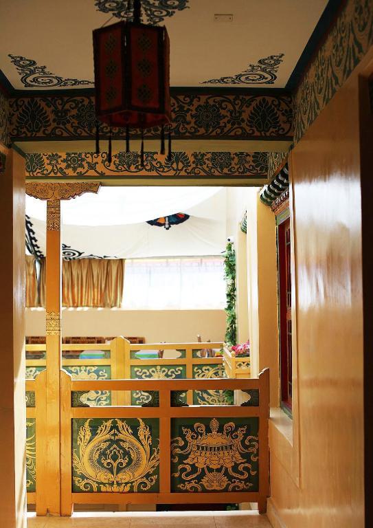 Tashitakge Hotel Lhasa Dış mekan fotoğraf